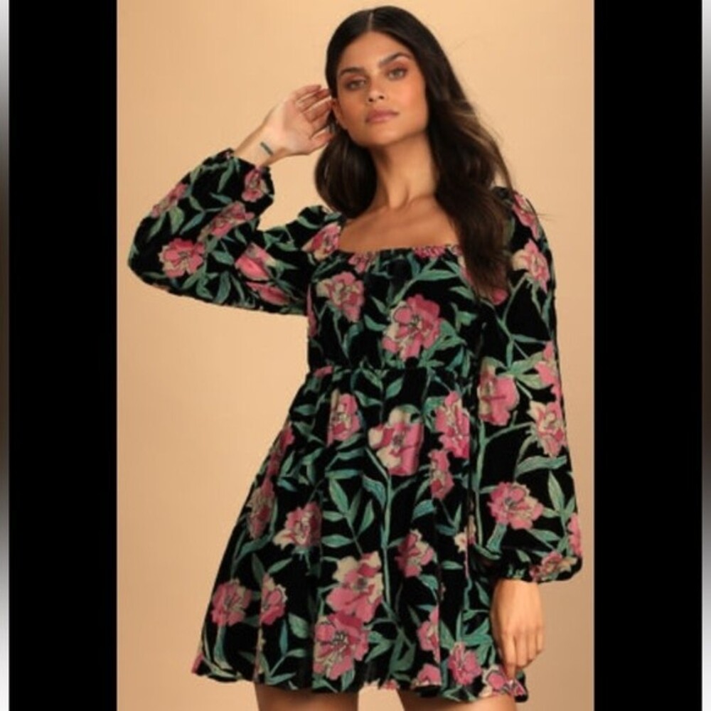 Lulus Blissful Burnout Velvet Floral Dress S NWT